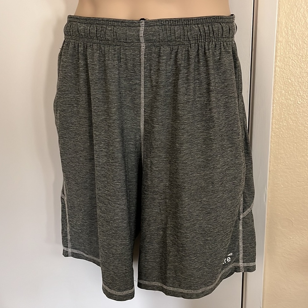 Mitre Size Small Men’s workout trunks excellent cond